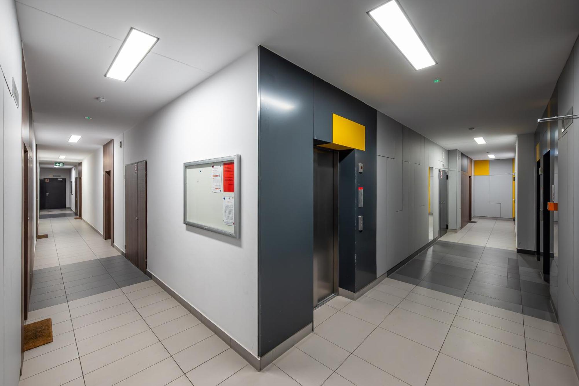 Metro Plocka Cosy Apartment Warsaw Exterior photo