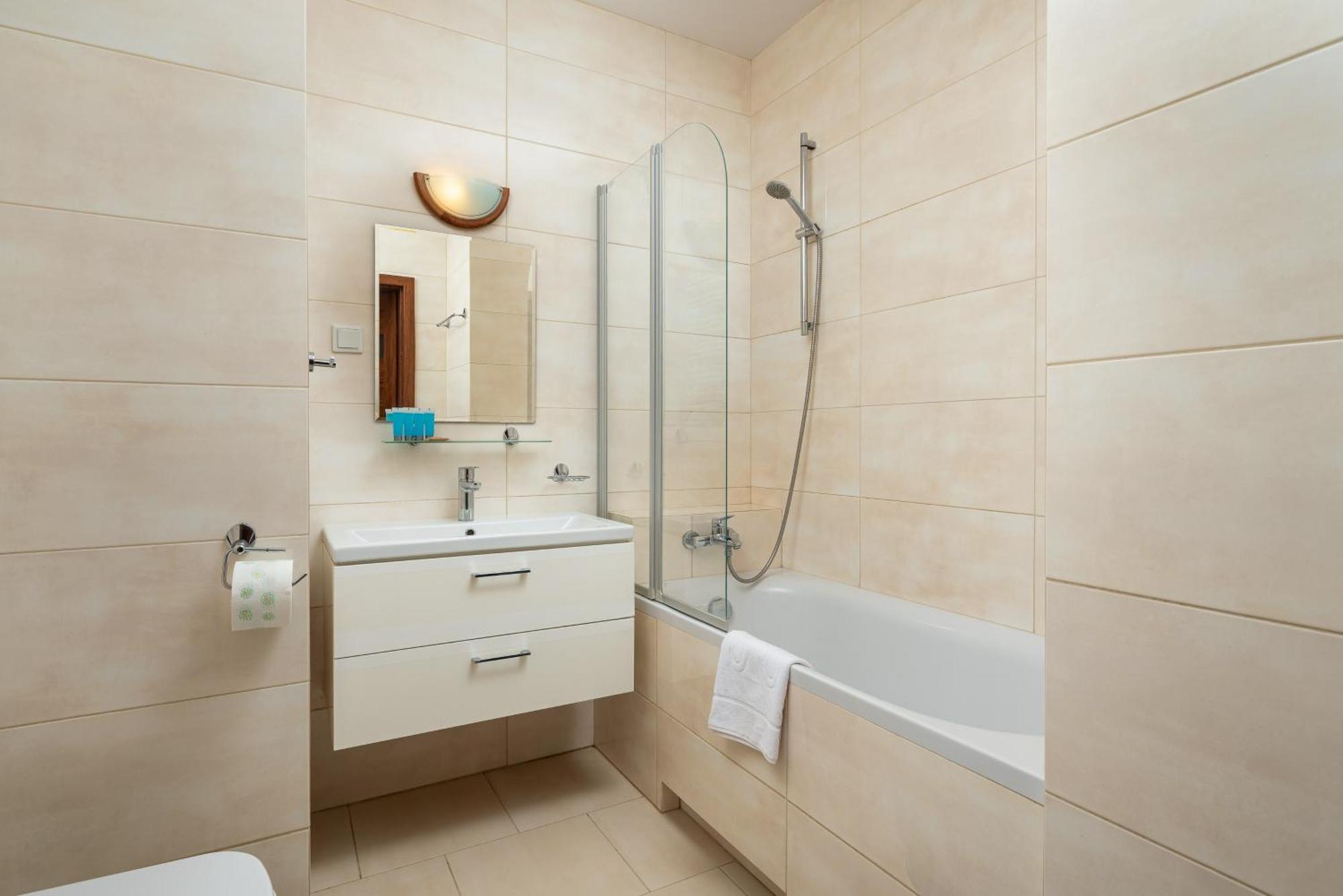 Metro Plocka Cosy Apartment Warsaw Exterior photo